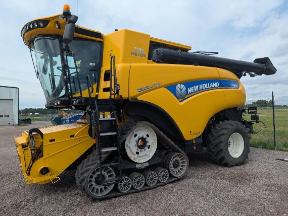 New Holland CR 9.90