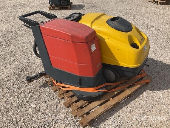 [Other] Quantity of Scrubber & Pressure Washer
