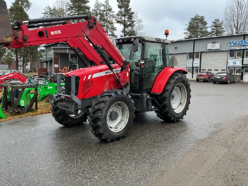 Massey Ferguson 5465