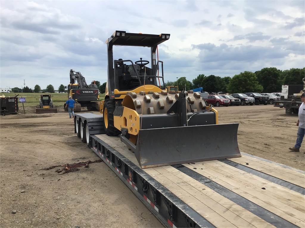 Landfill compactors Construction equipment Volvo CE Americas Used