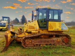 Komatsu D51EX-22, Dozer cingolati, Costruzioni