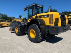 Komatsu WA320-7, Pale gommate, Costruzioni