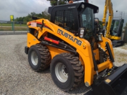 Mustang SL 3300 V, Mini Pale Gommate, Costruzioni