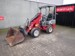 Weidemann 1140, Pale gommate, Costruzioni