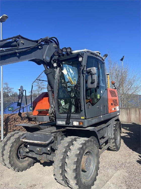 Excavators - Construction equipment - Volvo CE EMEA Used