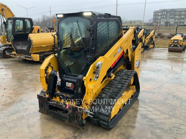 スキッドステアローダー - CATERPILLAR WORLDWIDE