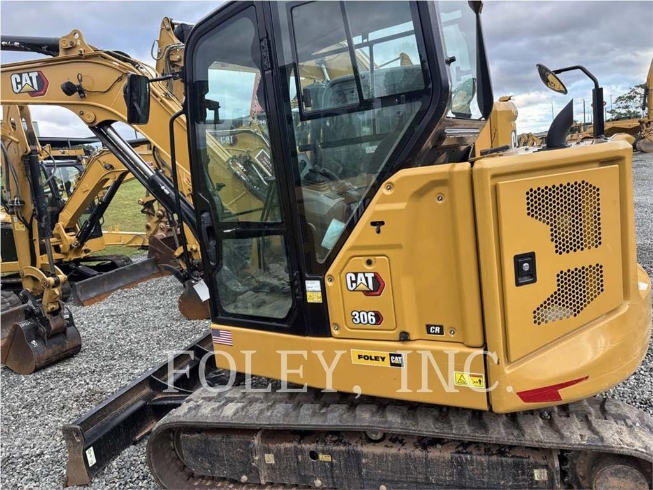 大型油圧ショベル12t以上（パワーショベル・ユンボ） - CATERPILLAR