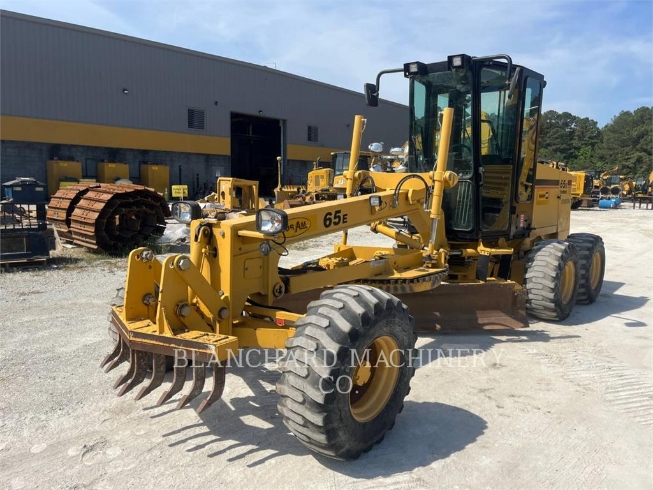 鉱業用モータ・グレーダ - CATERPILLAR WORLDWIDE