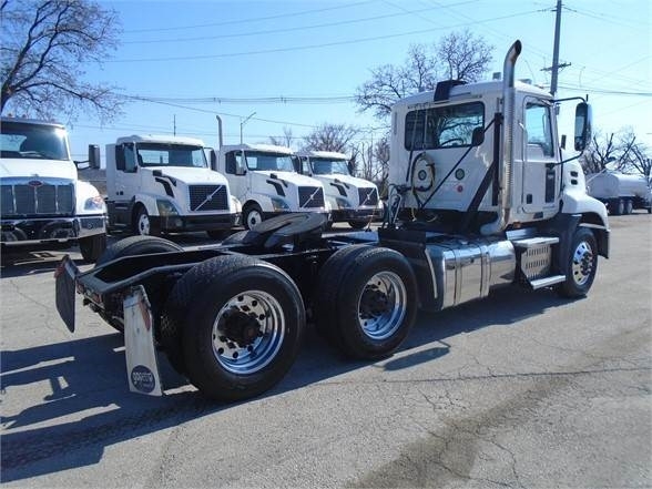 Mack PINNACLE CXU613