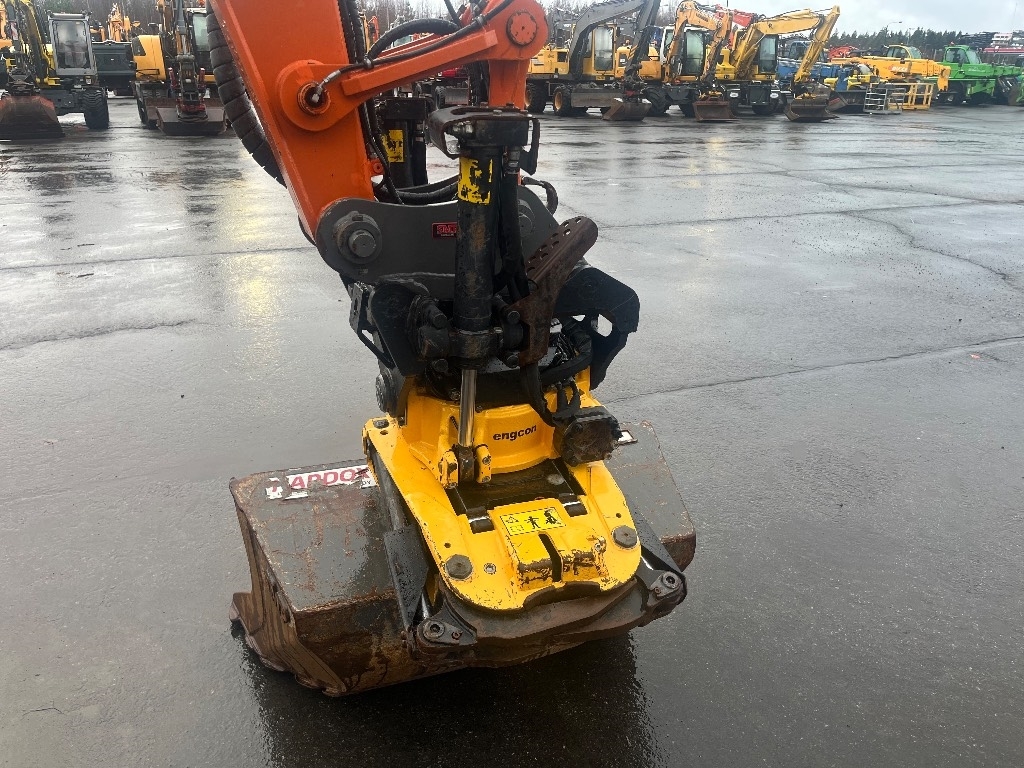 hitachi-zx-85-engcon-3-kauhaa,598dc27c