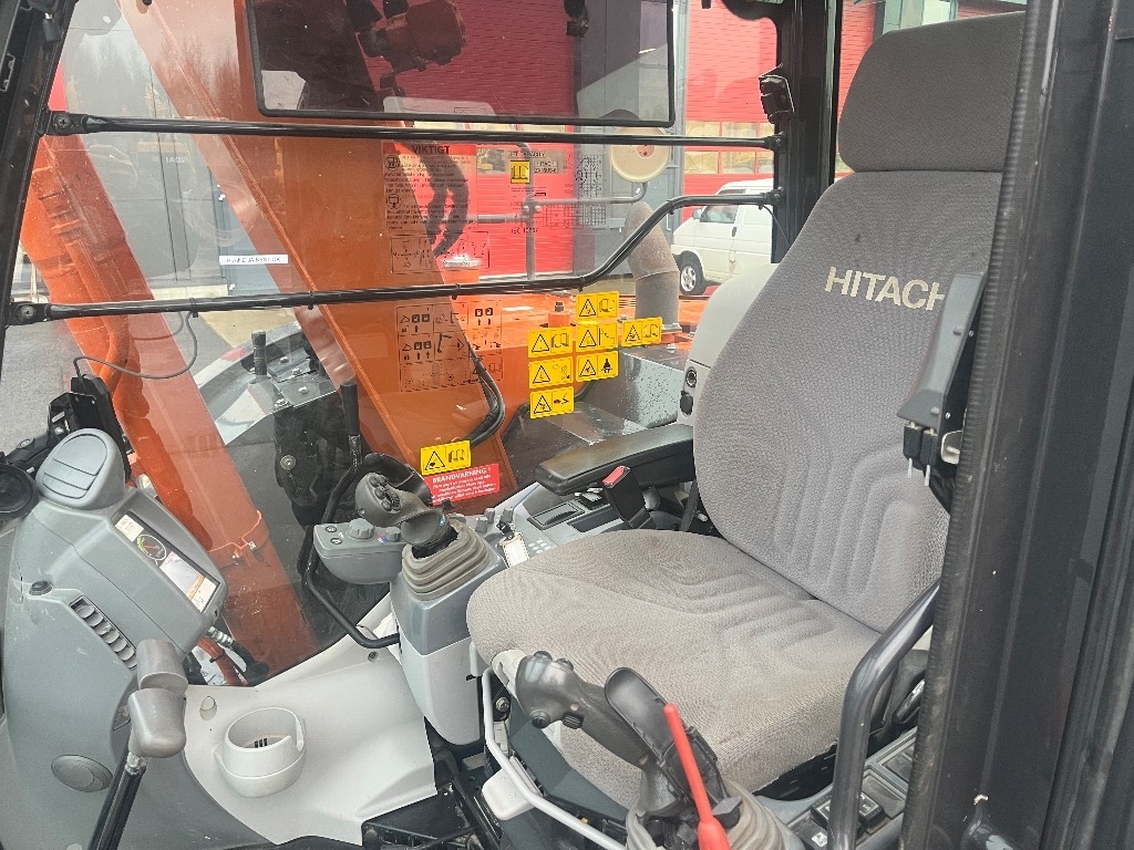 hitachi-zx-85-engcon-3-kauhaa,f20aba32