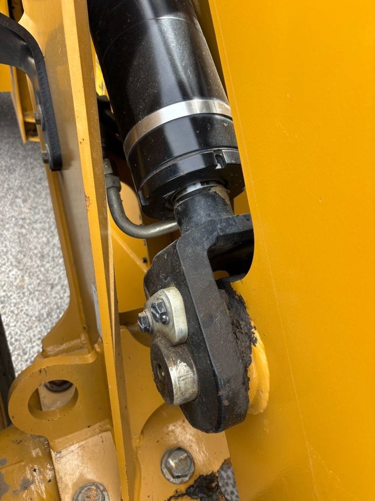 CAT 918 M