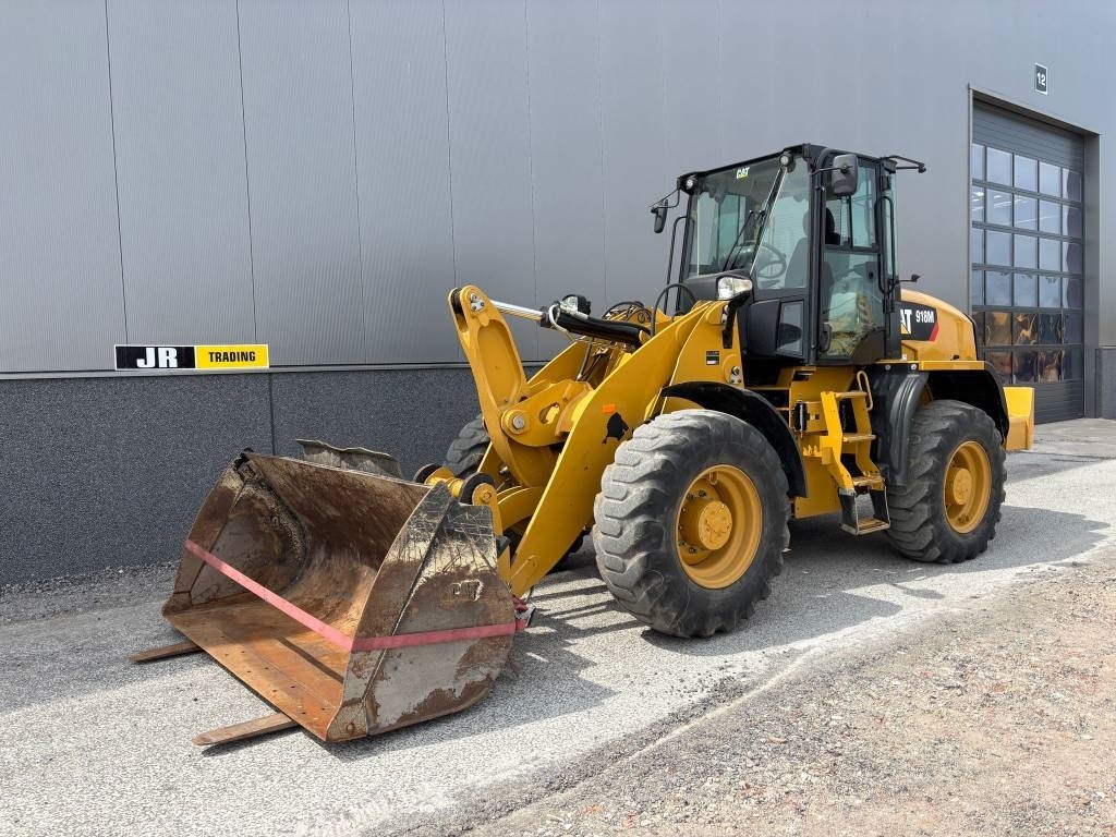 CAT 918 M