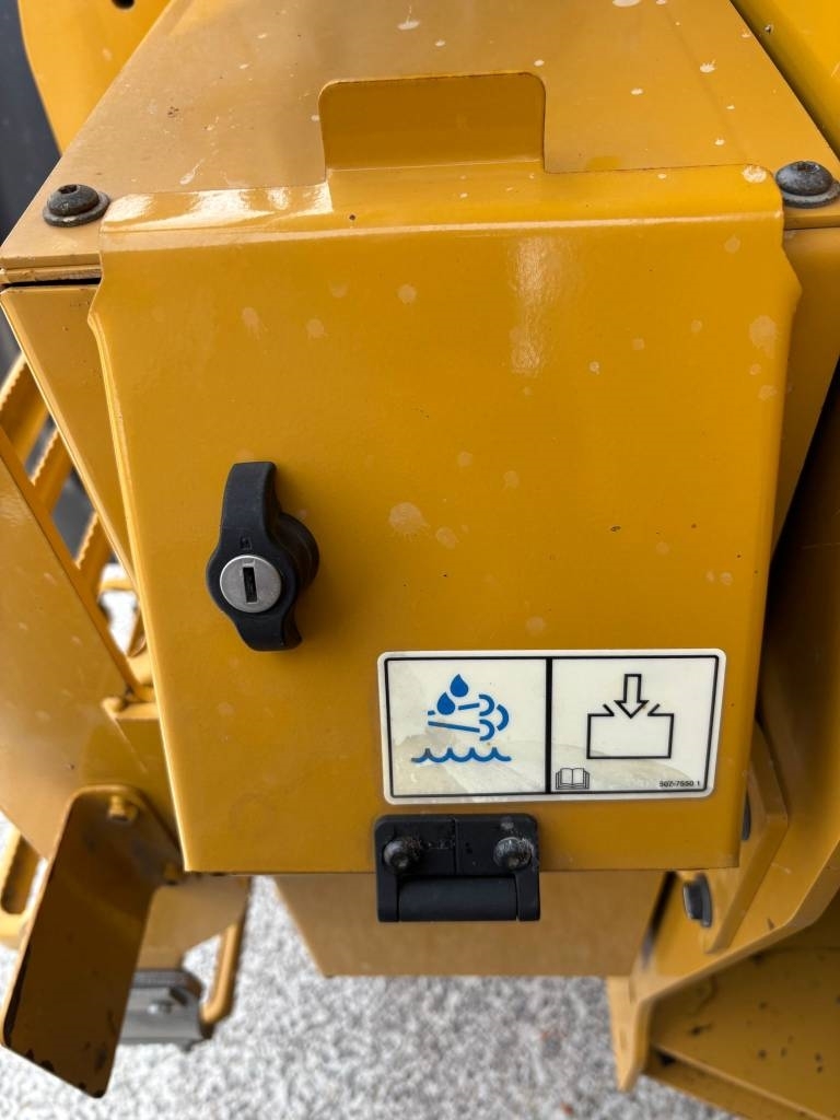 CAT 918 M