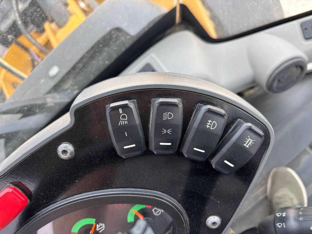 CAT 918 M