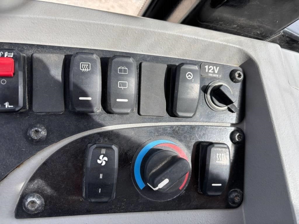 CAT 918 M