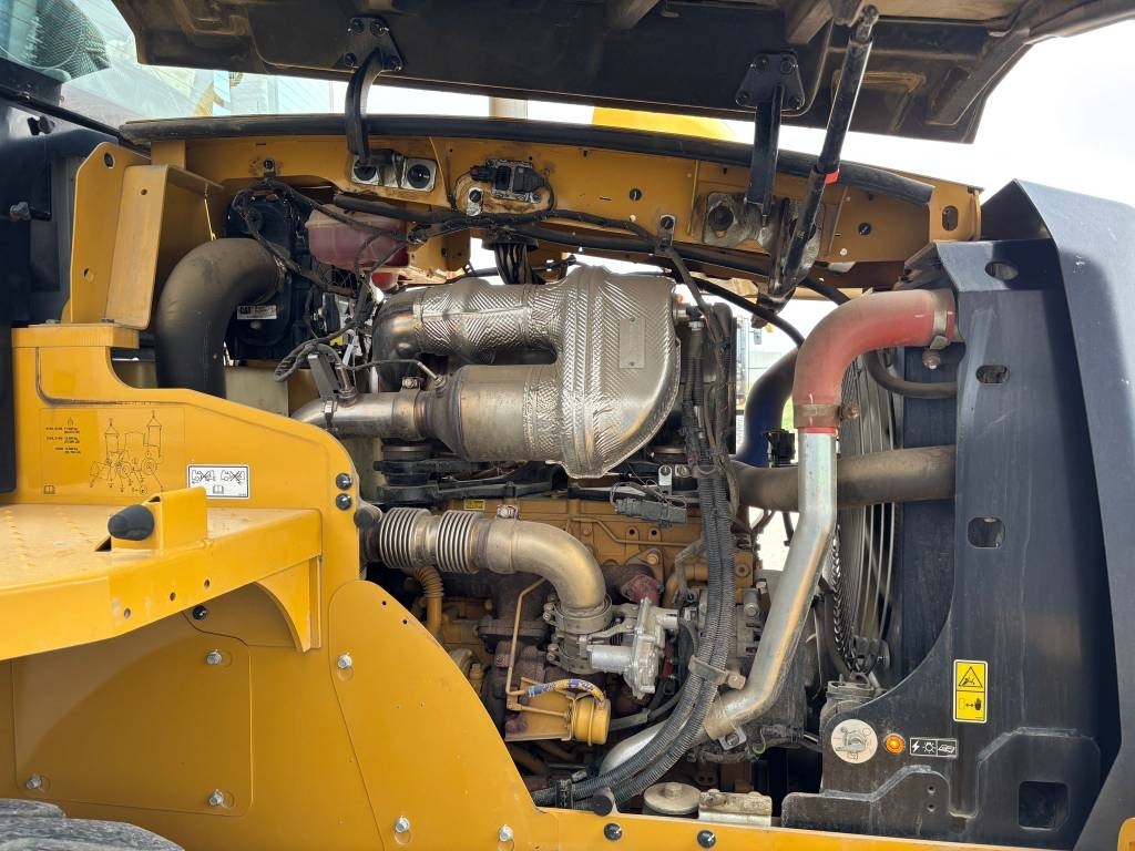 CAT 918 M