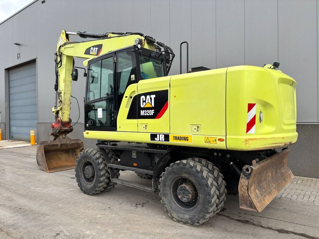 CAT M 320 F