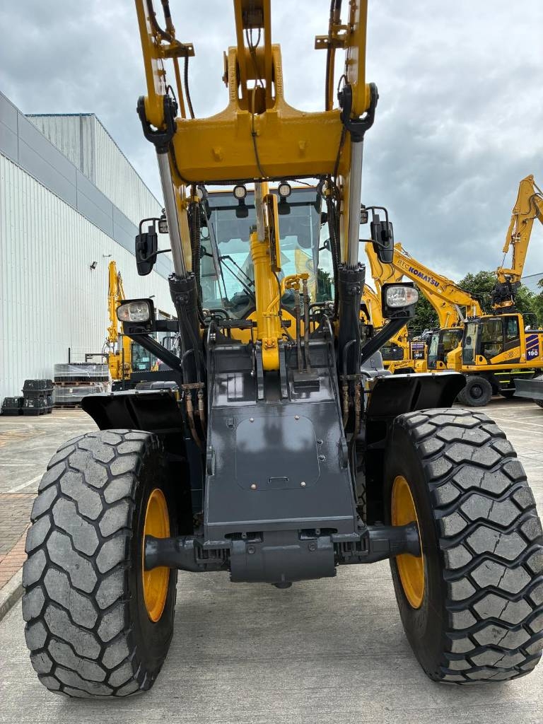 2022 Komatsu 8-49309957