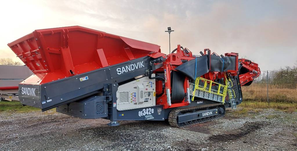 Sandvik QE342e, Vagli mobili, Costruzioni