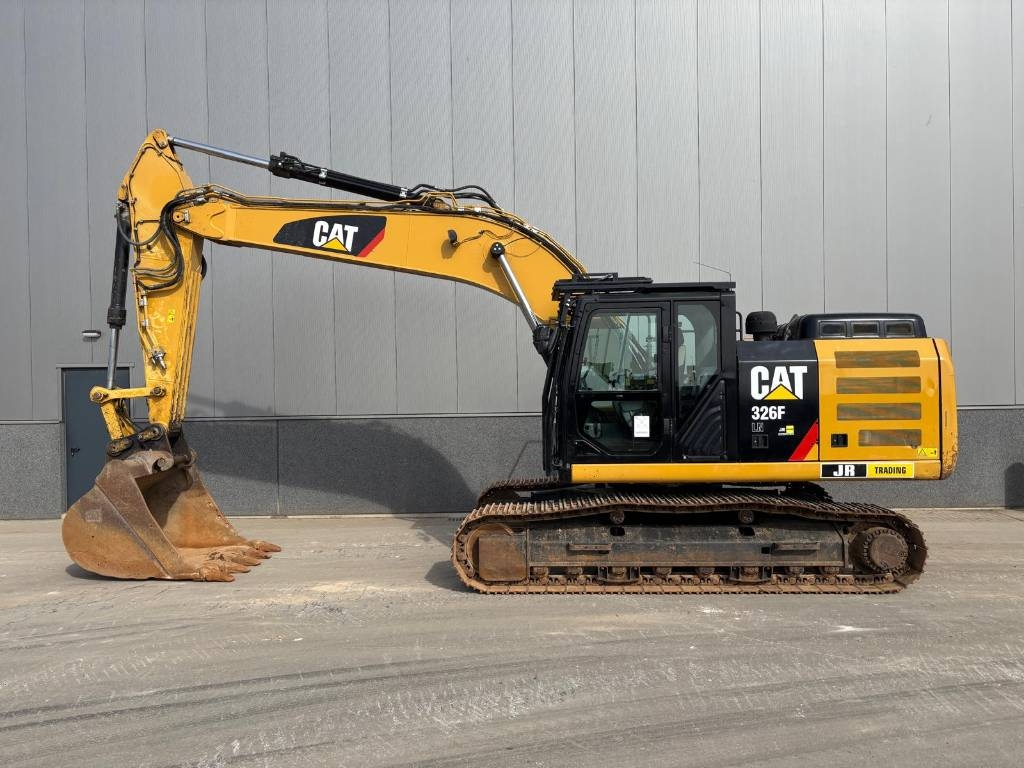 CAT 326 F LN