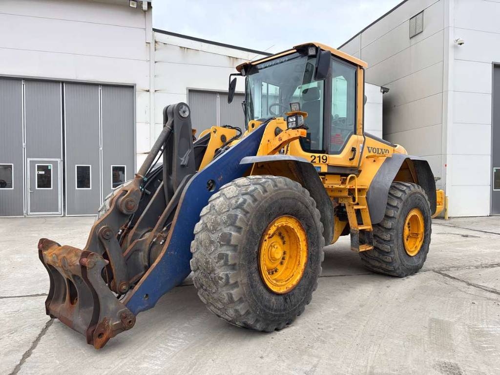 Wheel loader Volvo L 120 F