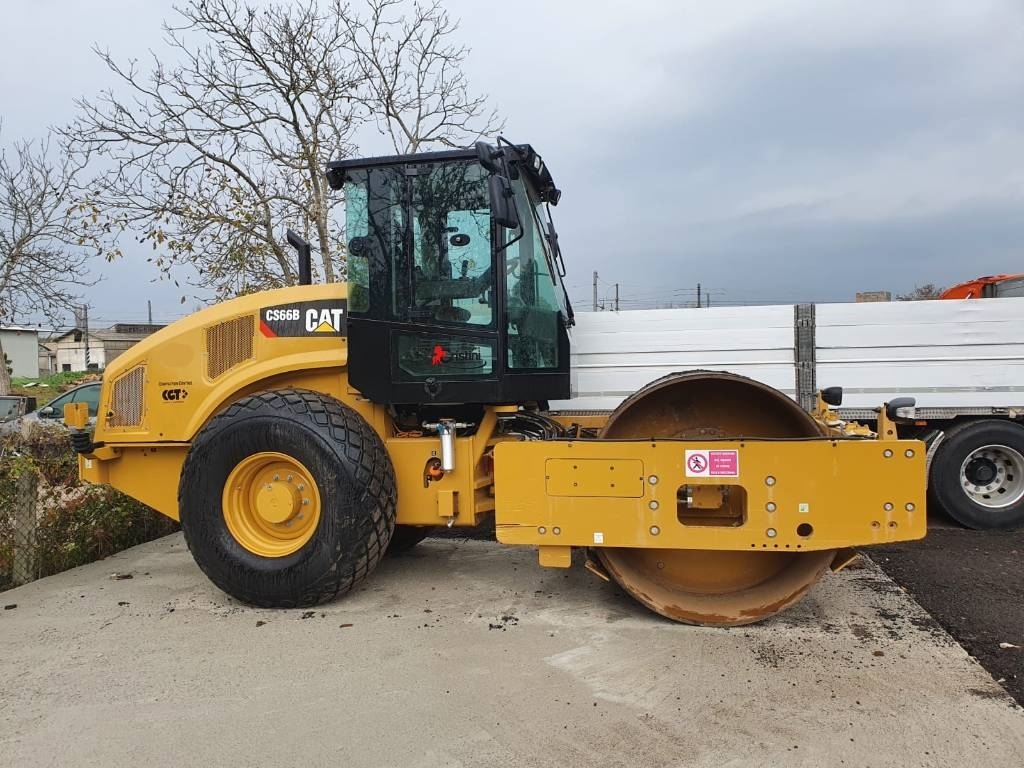 Caterpillar CS 66 B, Rulli monotamburo, Costruzioni