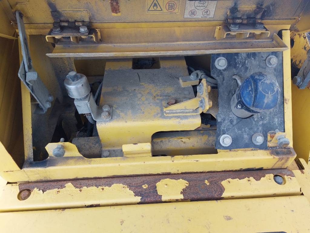Komatsu HB365LC-3