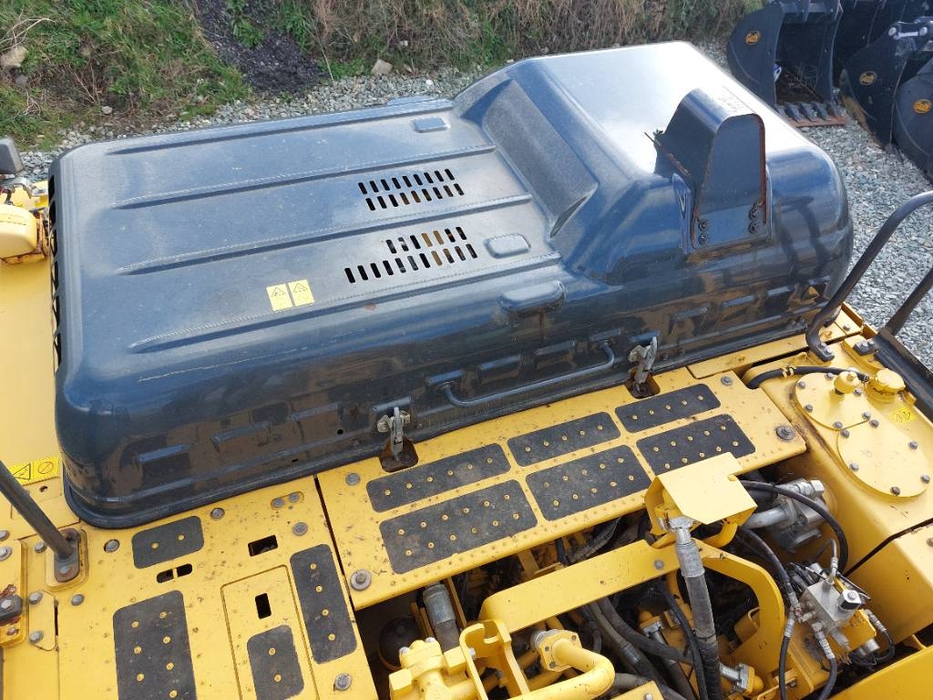 Komatsu HB365LC-3
