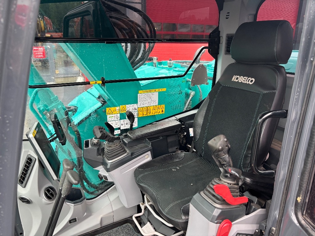 kobelco-sk-75-sr-pyorittaja-2,7873f8ec