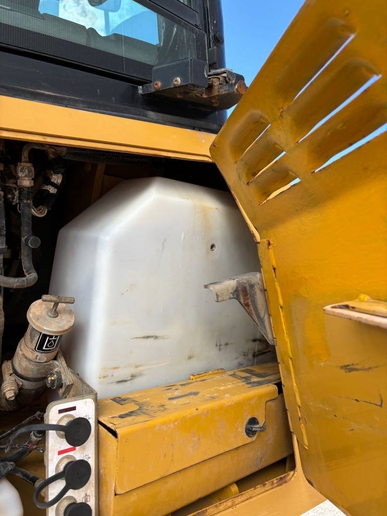 CAT D 6 K 2 LGP
