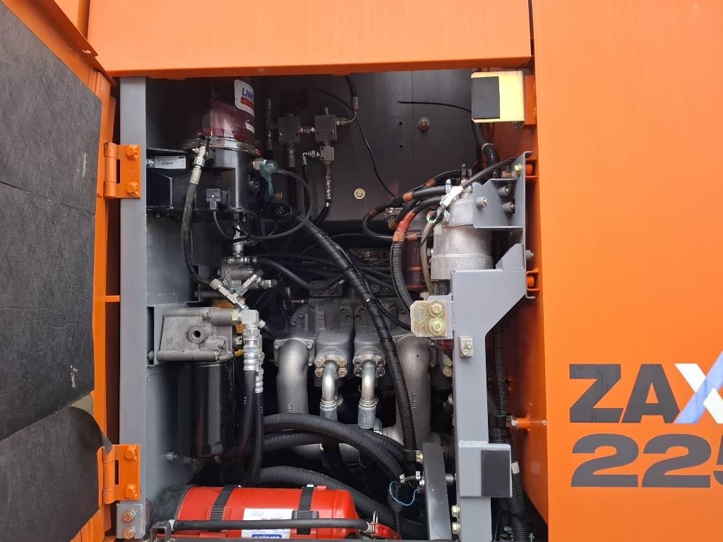 hitachi-hitachi-zx-225-us-r-lc,2102cc5d