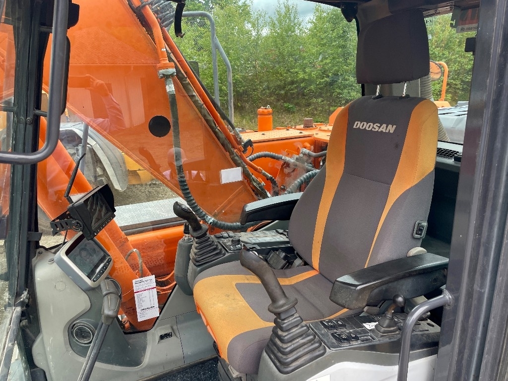 Doosan DX 180 LC-3