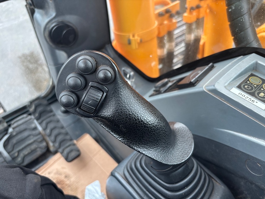 hyundai-robex-160-pyorittaja-r,ad46940a