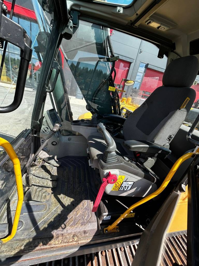 volvo-ec180dl-myyty-sold,56342fac