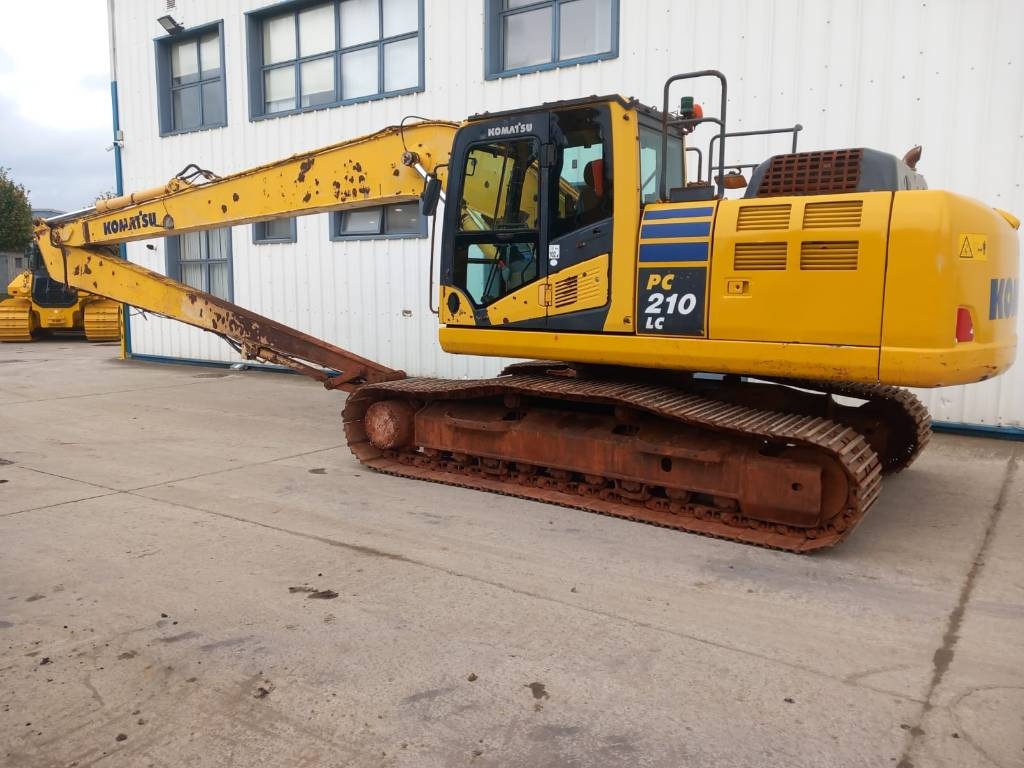 Komatsu PC210LC-10