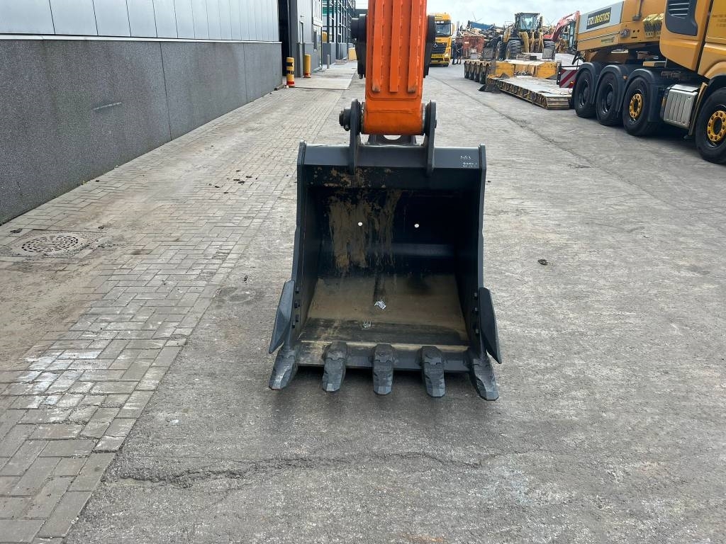 Doosan DX 225 LC-7M