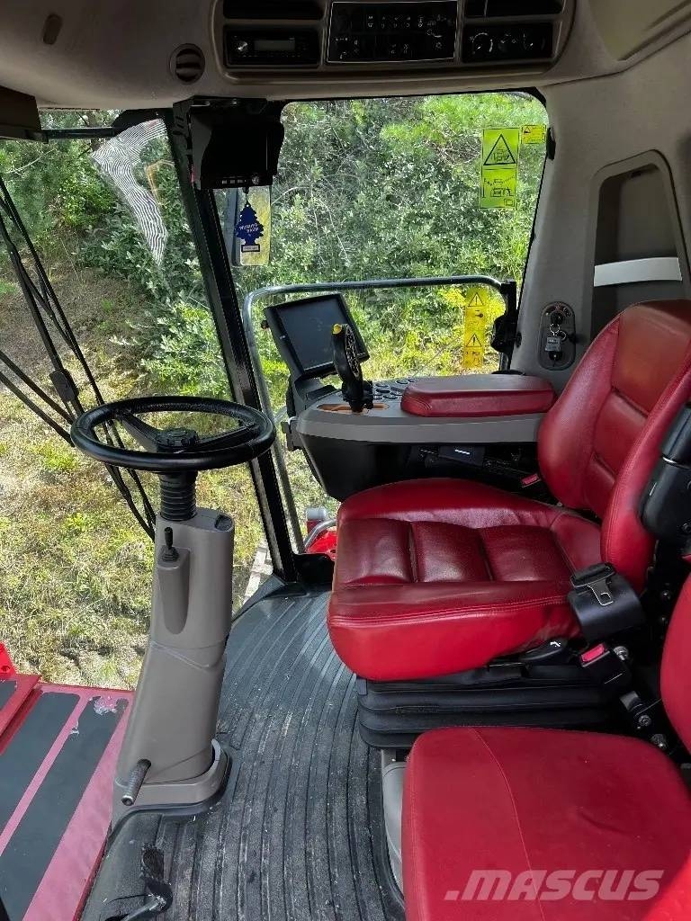 Case IH Axial Flow 8230