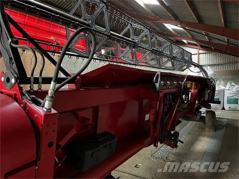 Case IH Axial Flow 8230