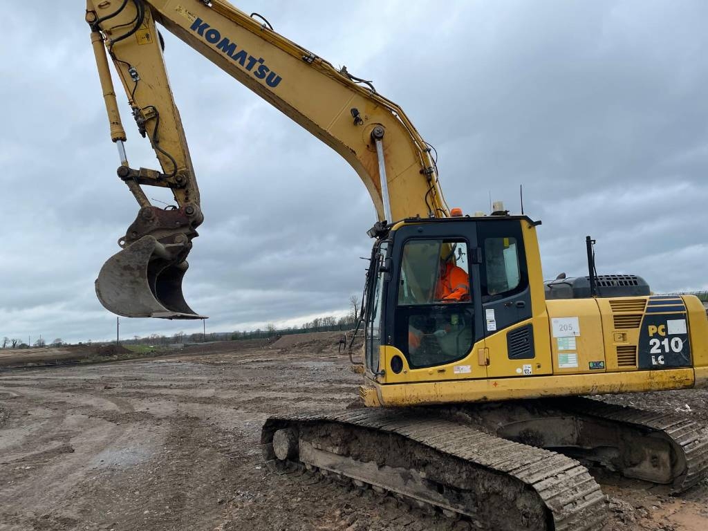 Komatsu PC210LC-8