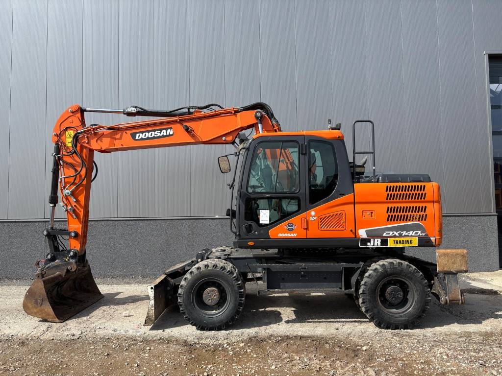 Doosan DX 140 W-5
