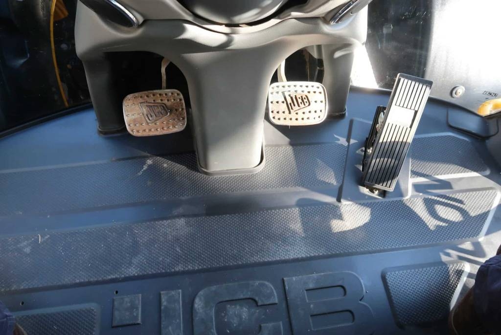 JCB 4220 iCON - thumbnail 23
