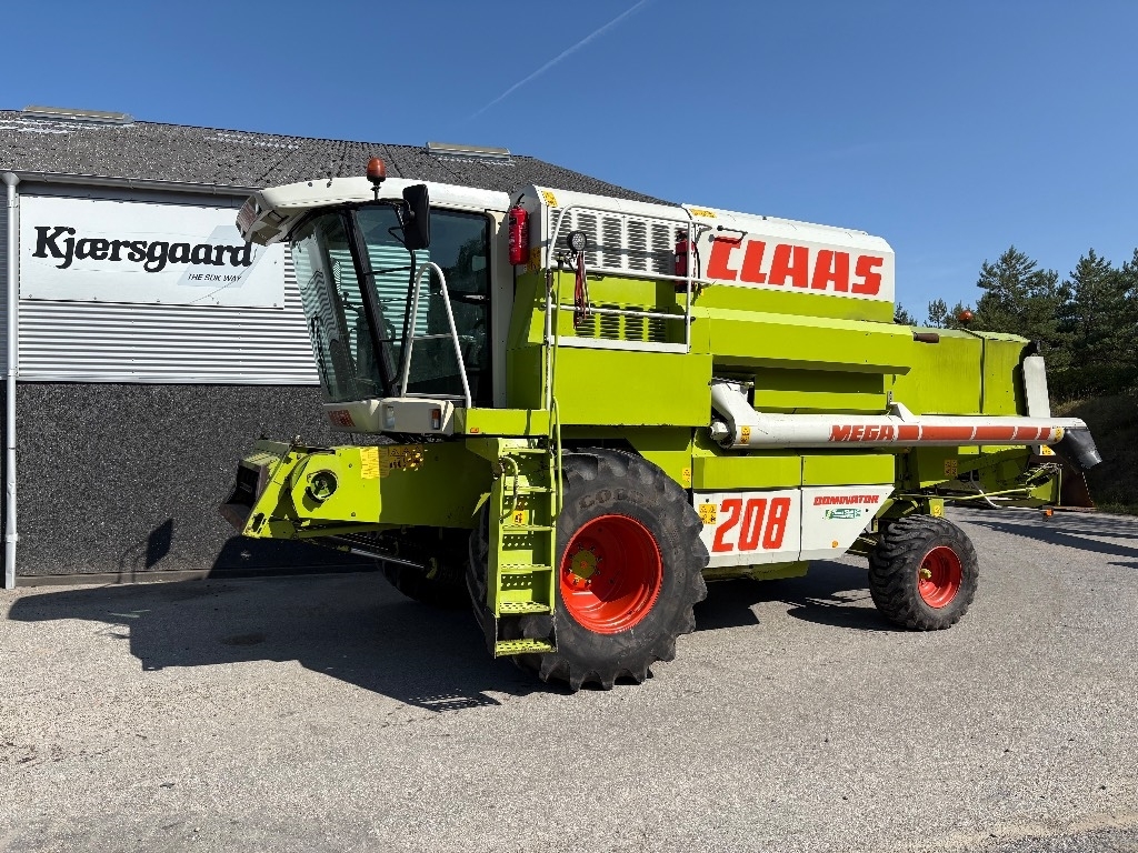CLAAS Dominator 208 Mega