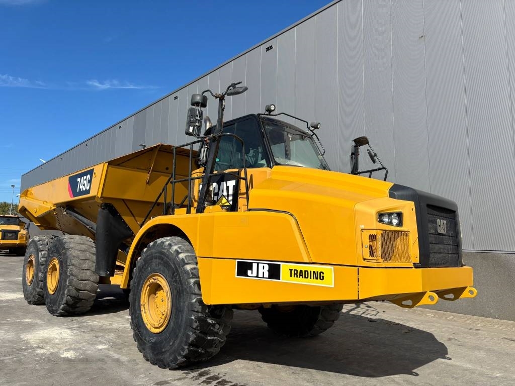 CAT 745 C