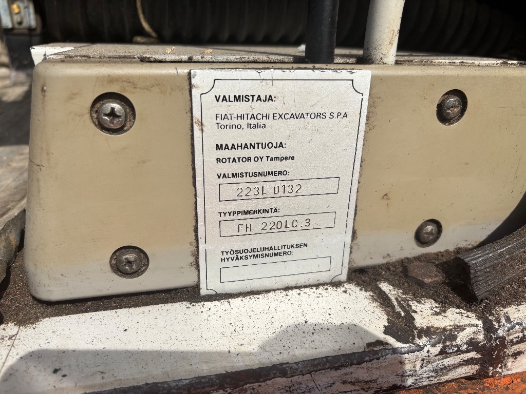 fiat-hitachi-fh-220-lc-kallist,92b63ba0