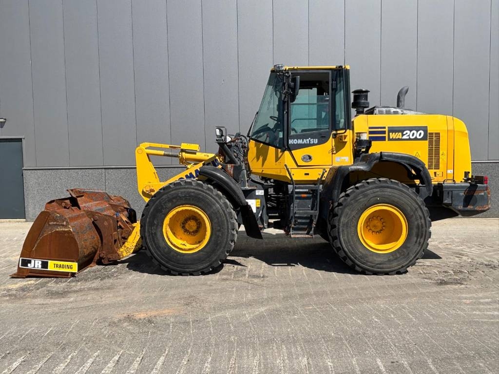 Komatsu WA 200-8