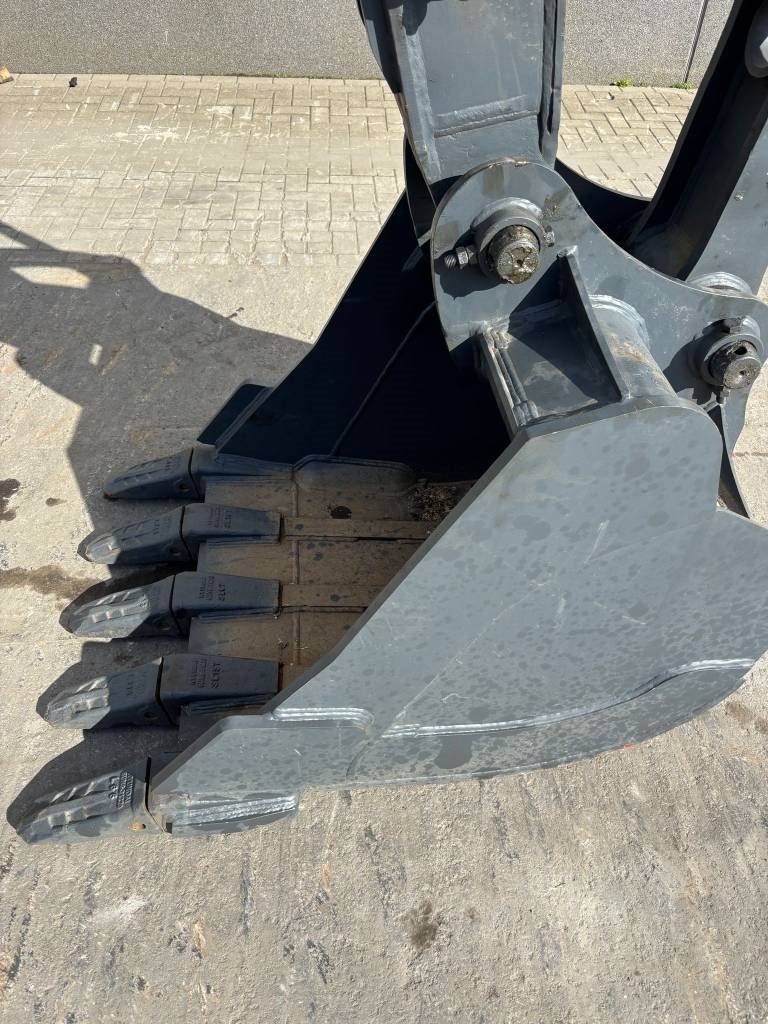 Hyundai R 245 LR (New / Non CE Certified)