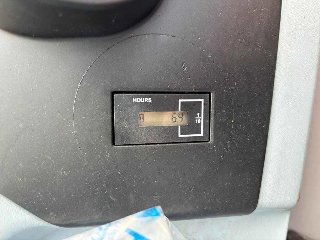 Hyundai R 245 LR (New / Non CE Certified)