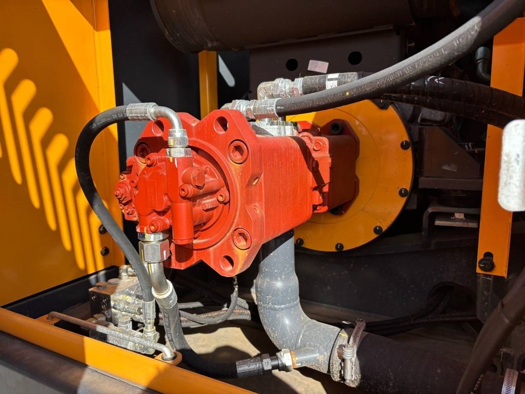 Hyundai R 245 LR (New / Non CE Certified)