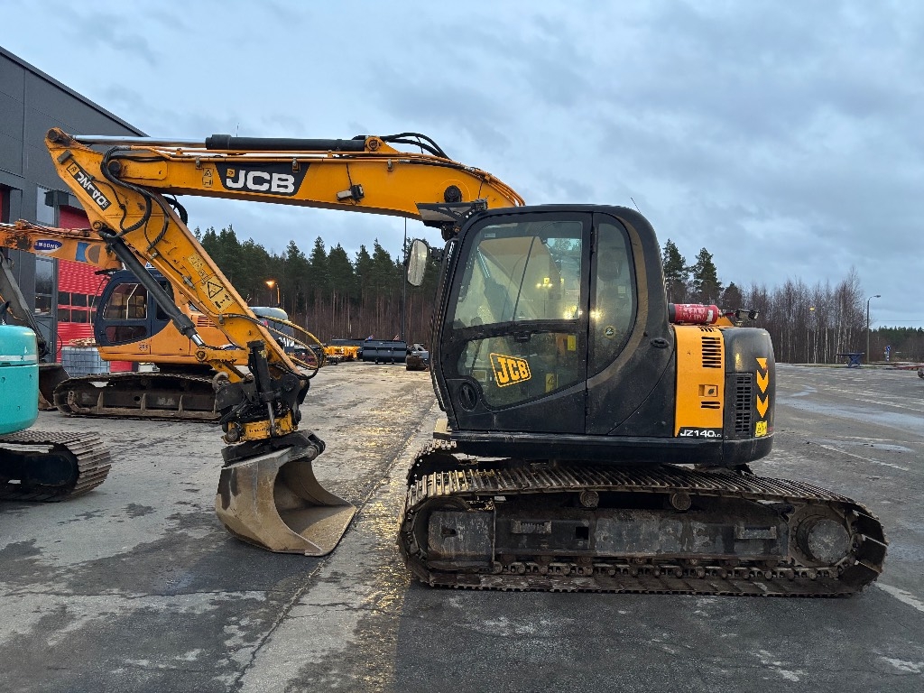 jcb-jz-140-engcon-4-kauhaa-pie,ba8e6cc3